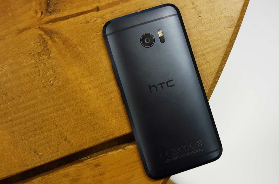 صورة جوال HTC 10 أسود