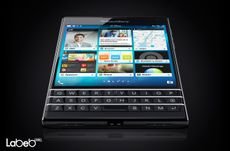 BlackBerry Passport Design Combining Keyboard & Touch Screen