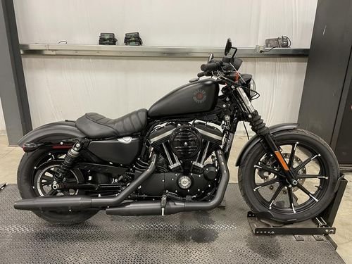2021 Harley Davidson iron 883 (Whatzaap +971.529..171.176)