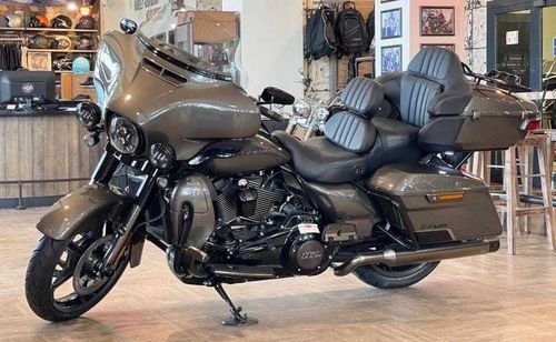 2021 Harley-Davidson CVO Limited 117 WhatsApp: +1323 641 3248