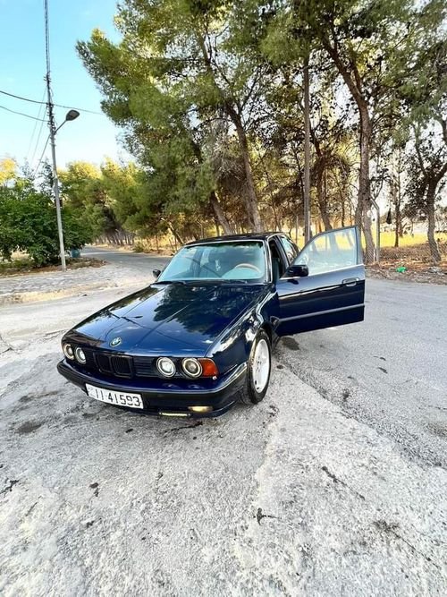 BMW520موديل 1994