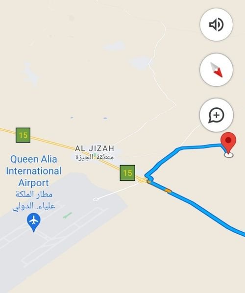 ارض مقابل مطار الملكة علياء الدولي مباشرة
