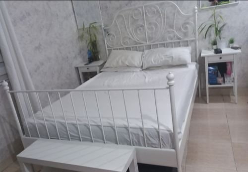 Bed room set for sale