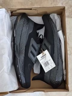 BRAND NEW Adidas Ultraboost 22 Size 43-13 Black color