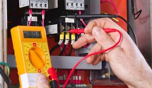 كهربائي منازل متجول في عمان للصيانه وإصلاح اعطال الكهرباء ت 0796469331