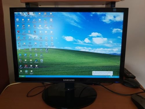 كمبيوتر مكتبي استخدتم خفيف نظيف جدا مع الشاشة سامسونج