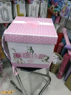 صندوق هدايا الاطفال للبنات - مع كتابة كلمة baby - لون زهري