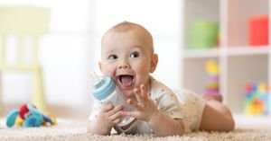 دليل اختيار زجاجة الرضاعة للطفل وأنواع الرضَاعات وأسعارها