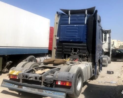Mercedes-Benz Actros 1844 truck head model 2005 used, Blue