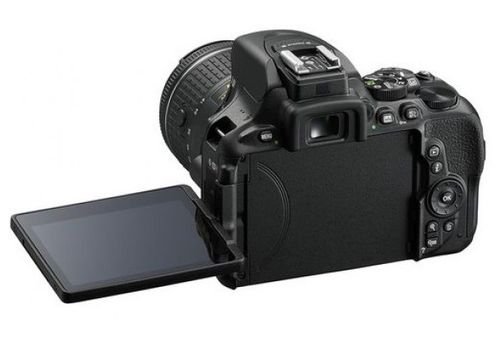 كاميرا نيكون D5600، مع عدسة 18-55 ملم، دقة 24.2 ميجابكسل، أسود