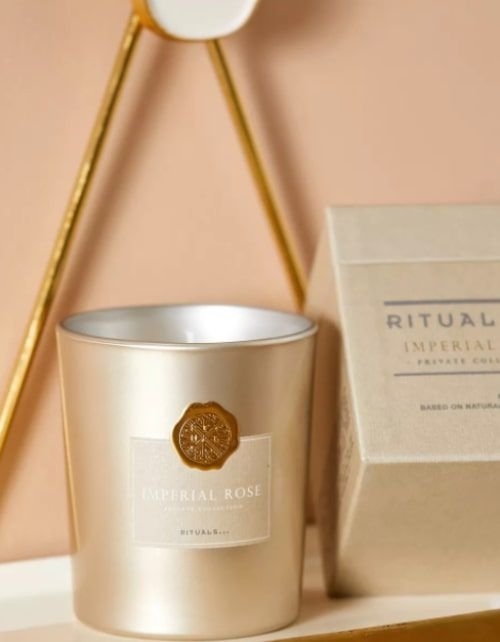 Rituals Imperial Rose scented candle for women