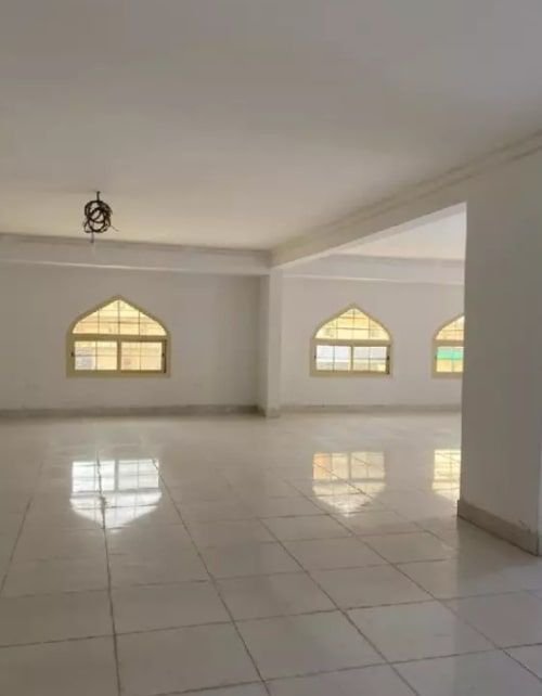 Residential commercial building for sale in Jeddah, Al Rawabi District, 620 square meters