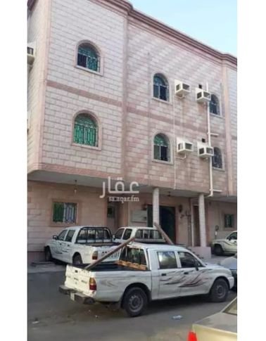 Building for sale in Jeddah, Al-Faisaliah district, 3 floors, 11 apartments