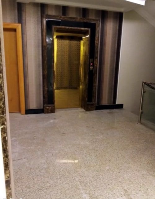 Hotel for sale in Taif, 5 floors, 33 Apartments