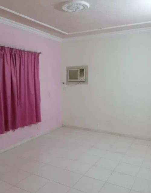 For rent an apartment in Al-Rimal neighborhood, east of Riyadh, 120 square meters