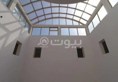 Residential building for rent in Deira, downtown Riyadh, 120 apartments, 1700 square meters
