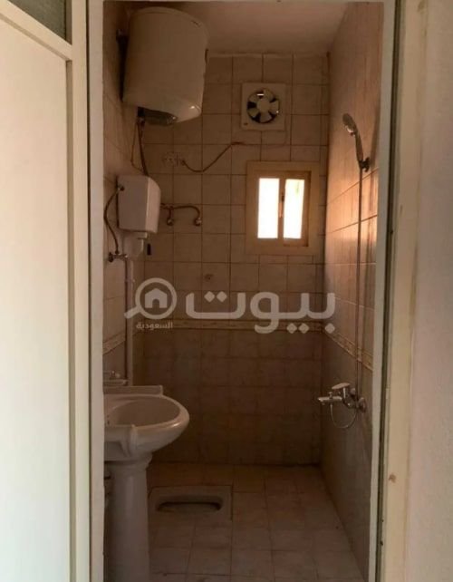Building for rent in Dammam, Budaiya District, 32 rooms, 500 square meters
