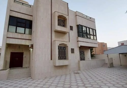 Villa for rent in Jeddah, Al Faisaliyah District, 8 rooms, 975 m²