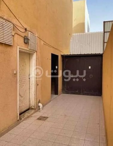 Commercial office for rent in Al-Andalus district, east Riyadh, 130 square meters