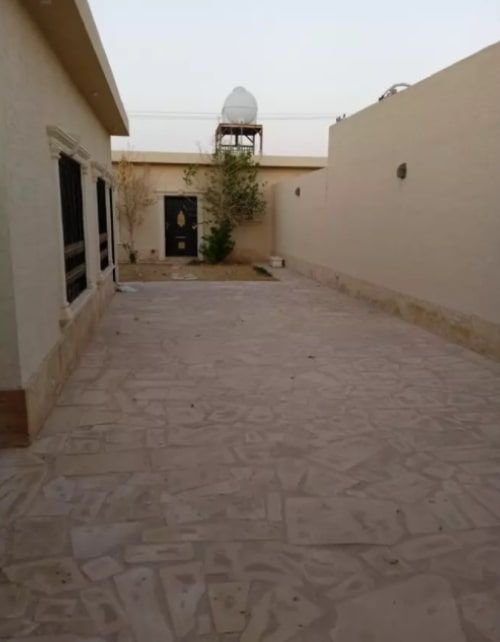 استراحة للإيجار في الرياض حي الرمال، غرفتين، 250 متر مربع