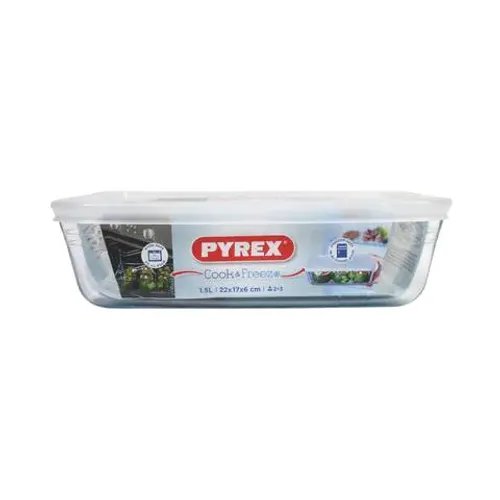 Pyrex Classic Glass Rectangular Dish with Plastic Lid 1.5L