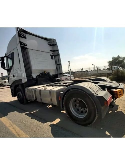 Used IVECO Stralis 450 Tractor Head 2016 for Sale, White color