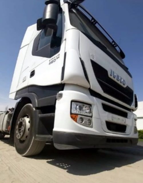 Used IVECO Stralis 450 Tractor Head 2016 for Sale, White color