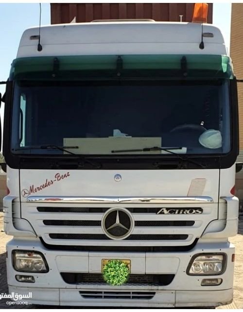 Used  Mercedes Benz Actros 1846 truck head model 2005 for sale, white