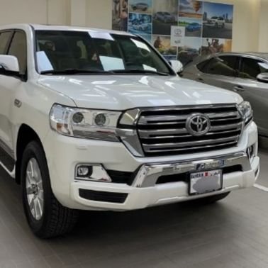 Toyota Land Cruiser GXR 2021, 4WD, White color
