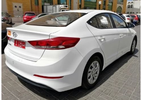 سيارة هونداي النترا 2020 للإجار الشهري، أوتوماتيك، لون أبيض