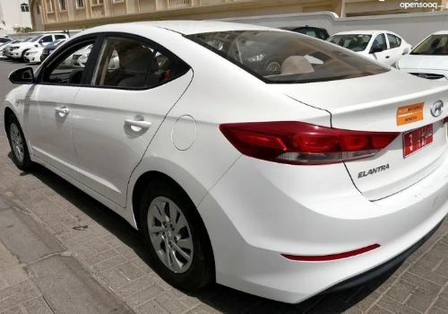 سيارة هونداي النترا 2020 للإجار الشهري، أوتوماتيك، لون أبيض