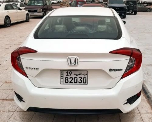 Honda Civic 2021 for daily rent, white color