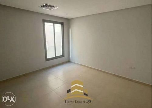Apartment For Monthly Rent in Salwa, Hawally, 300 SQM, Unfurnished